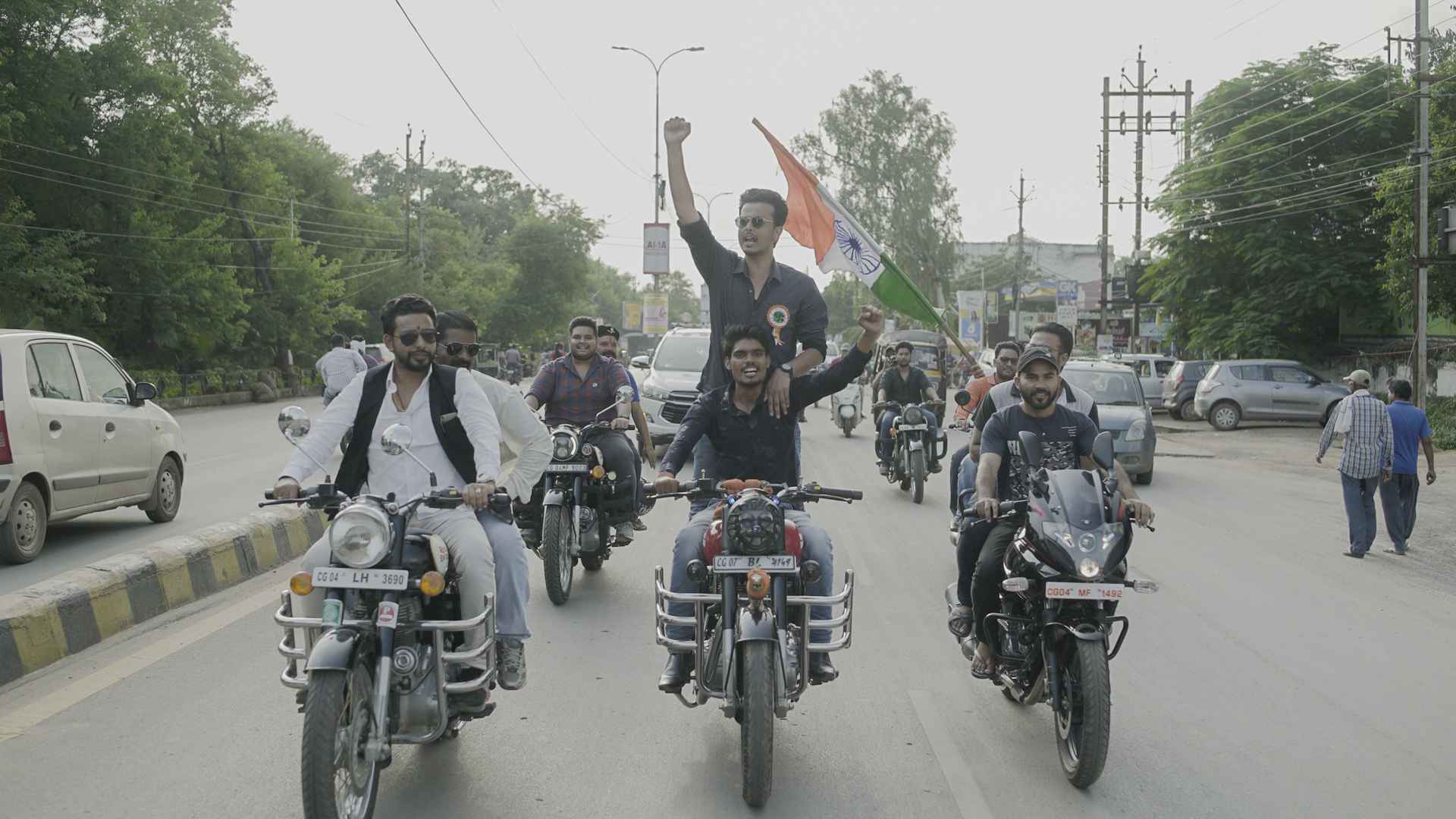 Youth riding in the Meri Jaan Tiranga world record bike rally